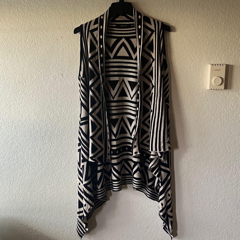 Ark & Co Black And Cream Geometric Vest